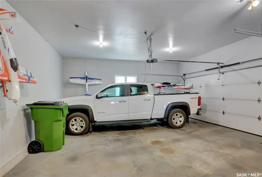 1453 Normandy Drive Moose Jaw SK S6H 6P1
