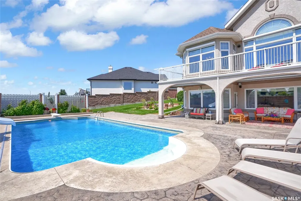1453 Normandy Drive Moose Jaw SK S6H 6P1