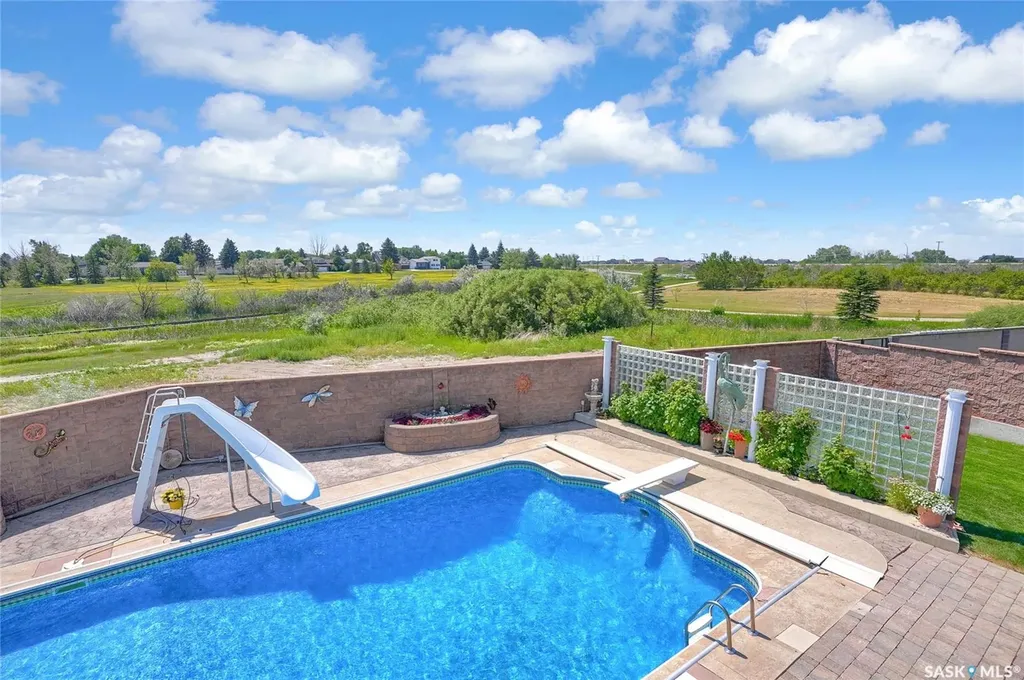 1453 Normandy Drive Moose Jaw SK S6H 6P1