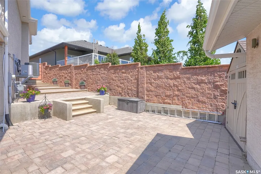 1453 Normandy Drive Moose Jaw SK S6H 6P1