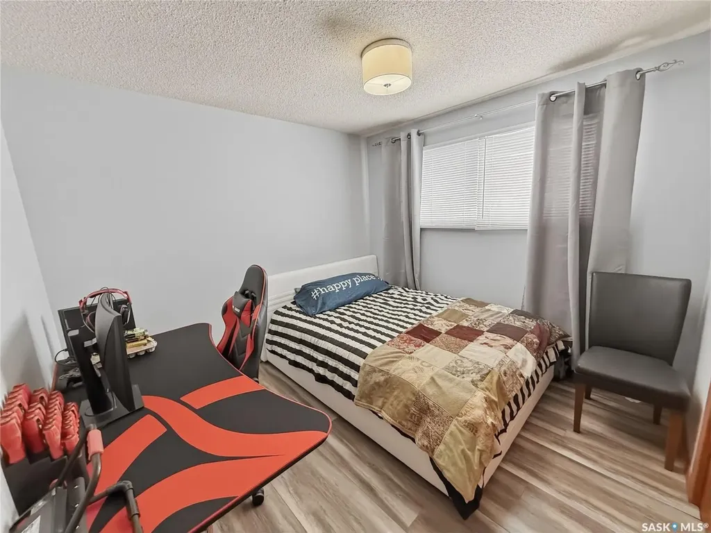 525 6th Avenue NW Swift Current SK S9H 0Y4