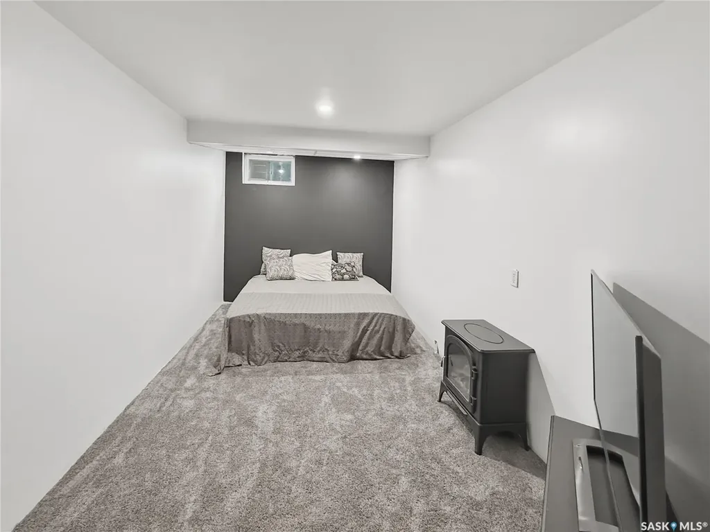 525 6th Avenue NW Swift Current SK S9H 0Y4