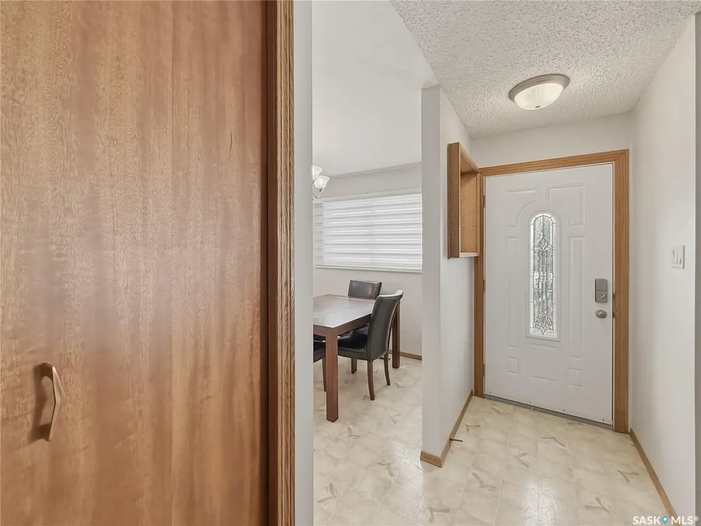 525 6th Avenue NW Swift Current SK S9H 0Y4