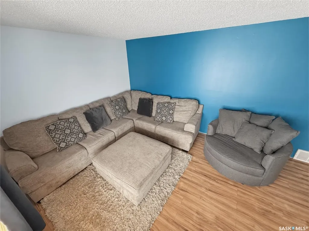 525 6th Avenue NW Swift Current SK S9H 0Y4