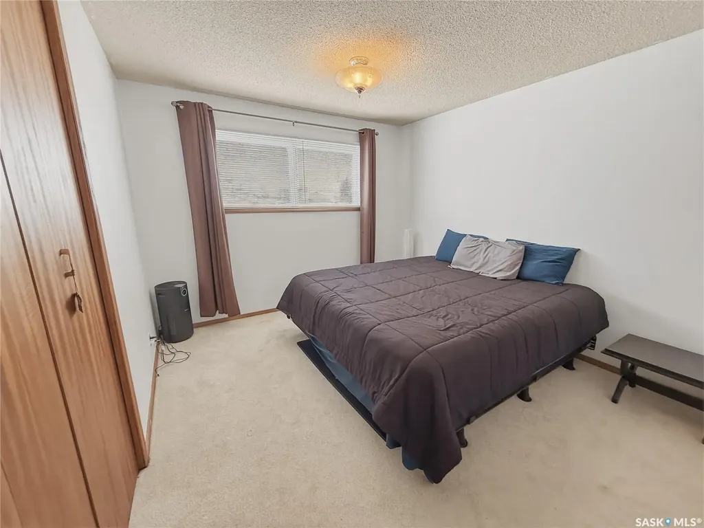 525 6th Avenue NW Swift Current SK S9H 0Y4