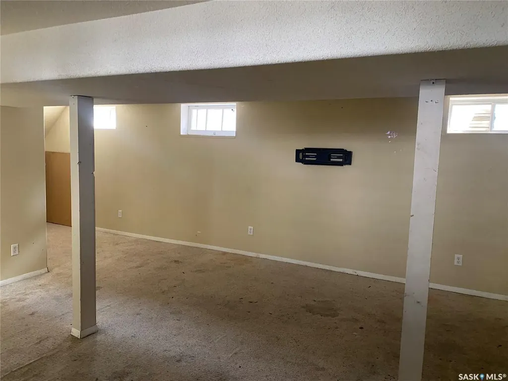 1234 G Avenue N Saskatoon SK S7L 2A4