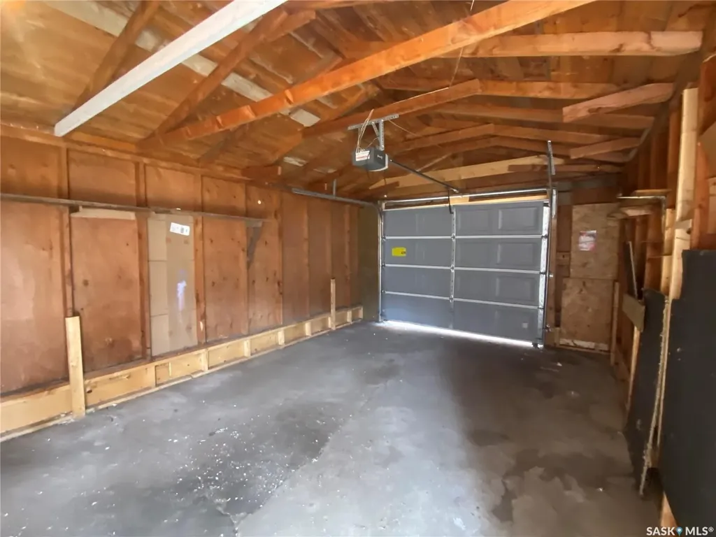 1234 G Avenue N Saskatoon SK S7L 2A4