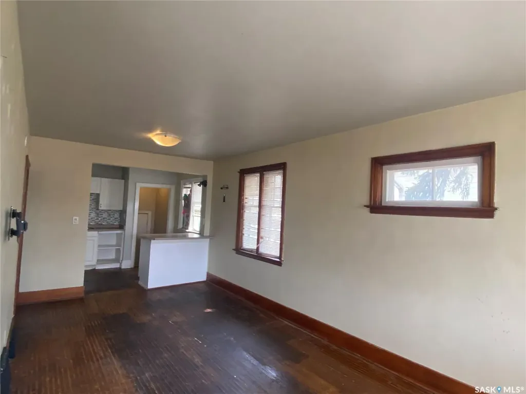 1234 G Avenue N Saskatoon SK S7L 2A4