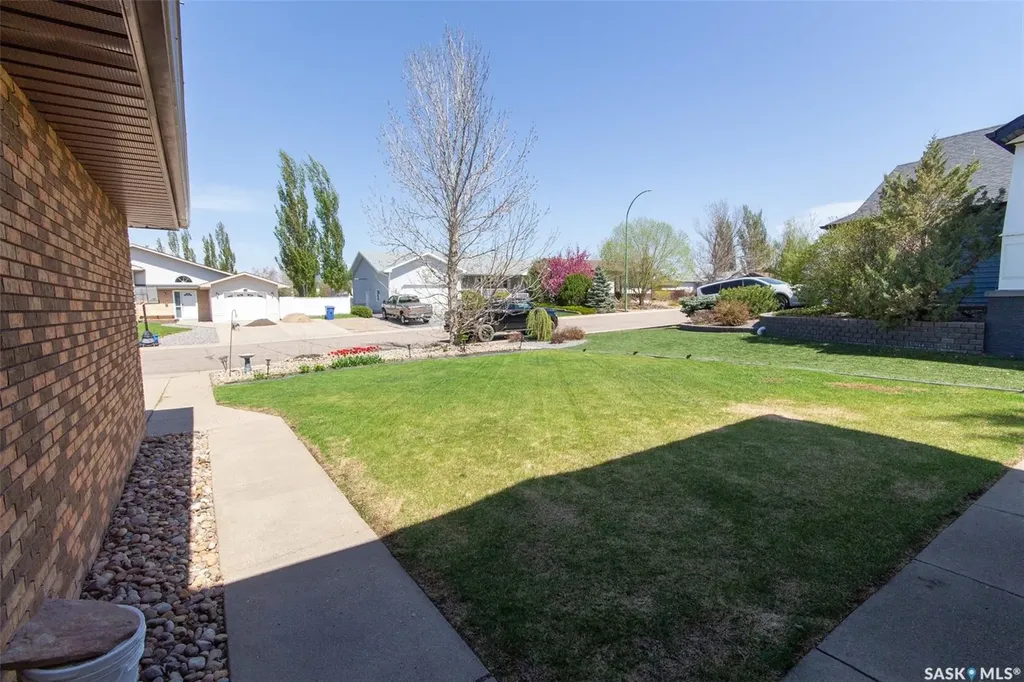 10314 Bunce Crescent North Battleford SK S9A 3Y4