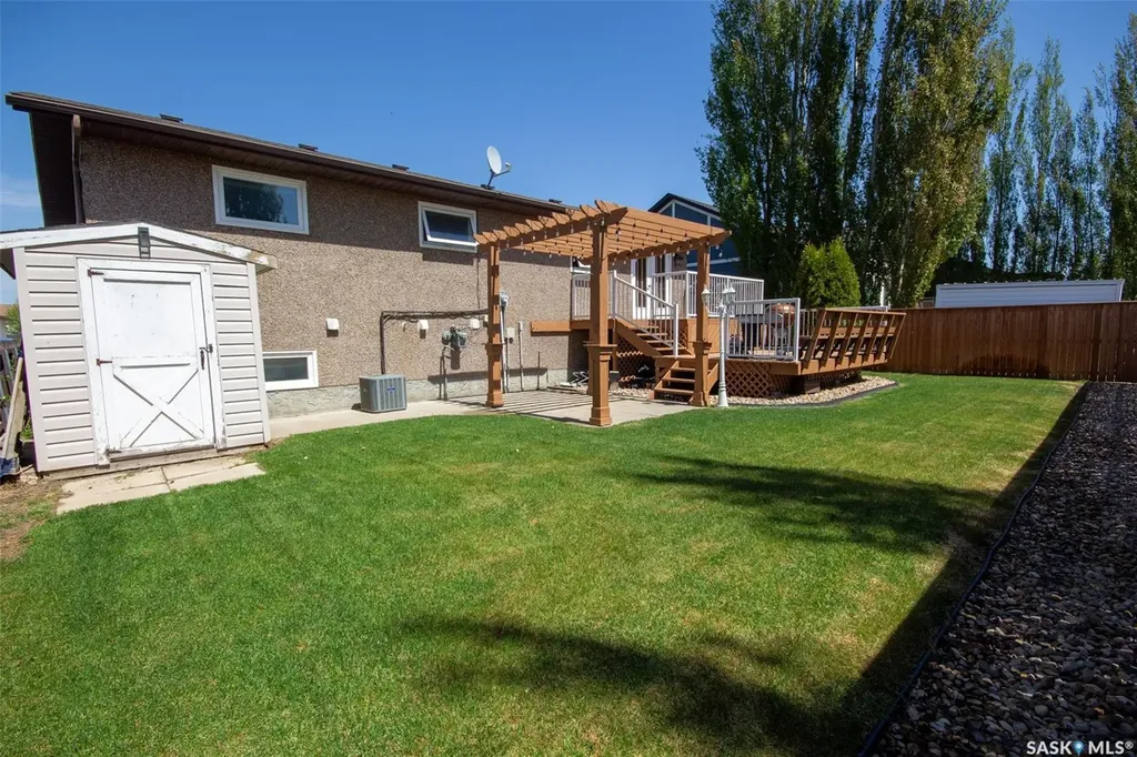 10314 Bunce Crescent North Battleford SK S9A 3Y4