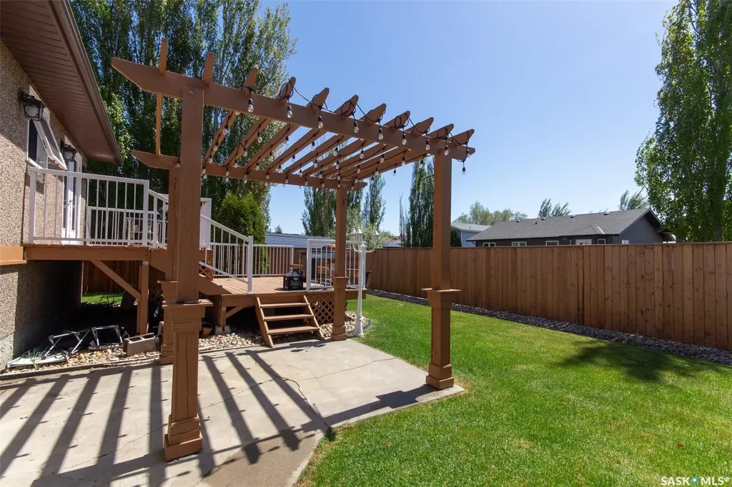 10314 Bunce Crescent North Battleford SK S9A 3Y4