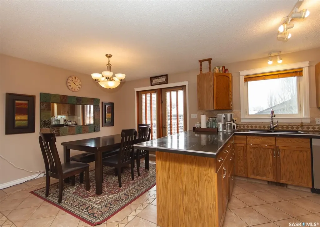 10314 Bunce Crescent North Battleford SK S9A 3Y4
