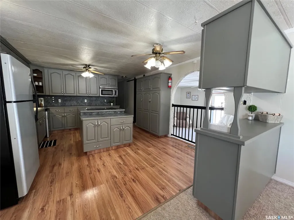 720 Maple Drive Esterhazy SK S0A 0X0