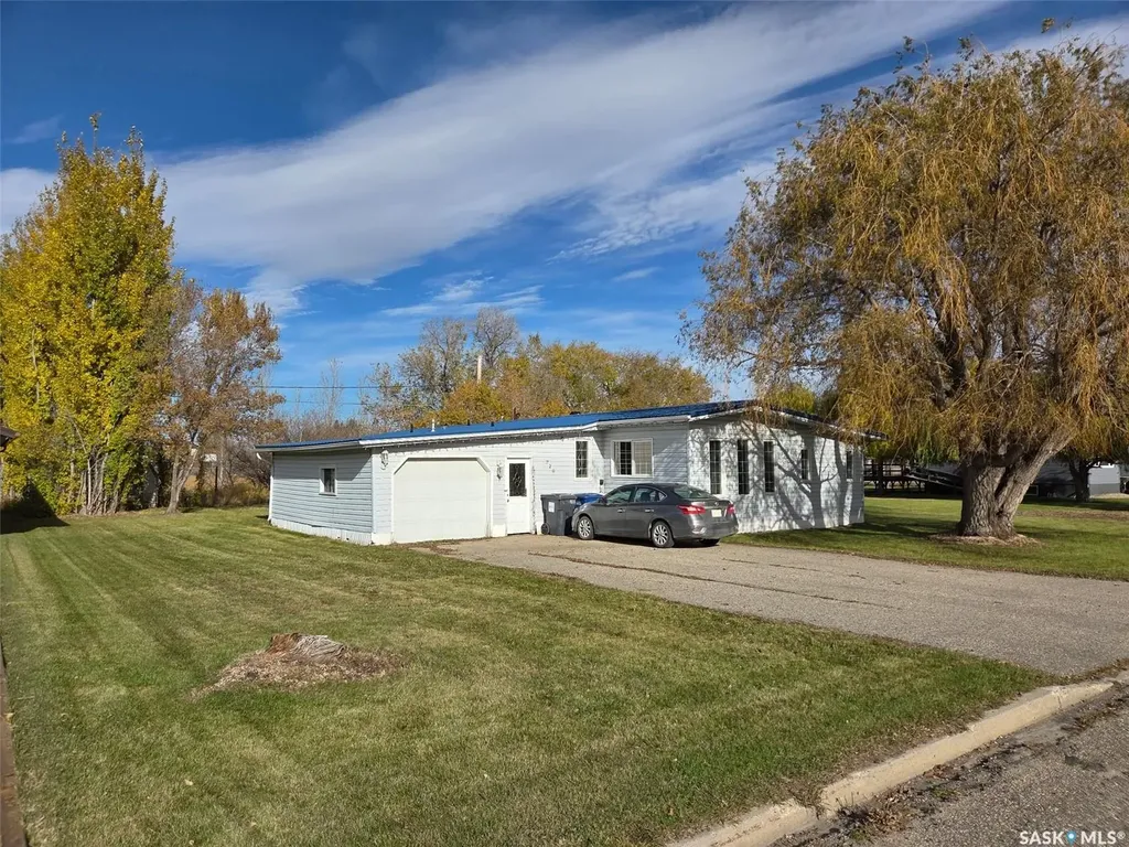 720 Maple Drive Esterhazy SK S0A 0X0
