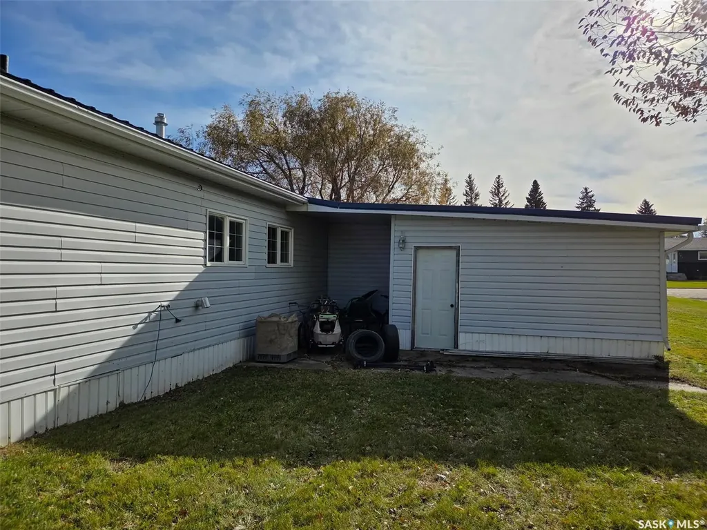 720 Maple Drive Esterhazy SK S0A 0X0