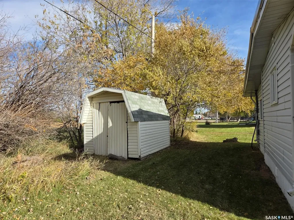720 Maple Drive Esterhazy SK S0A 0X0