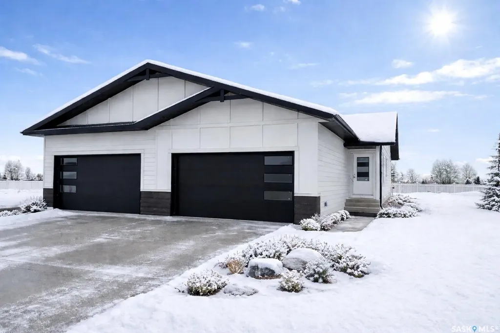 860 Delaet Bay Warman SK S0K 4S0