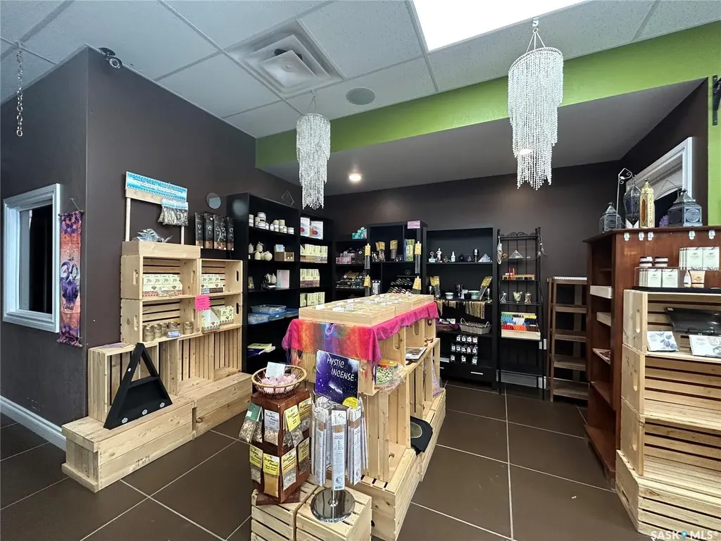 213 & 215 Centre Street Nipawin SK S0E 1E0