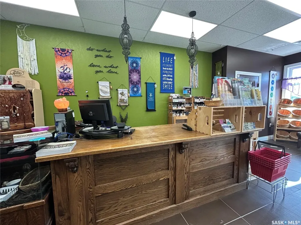 213 & 215 Centre Street Nipawin SK S0E 1E0