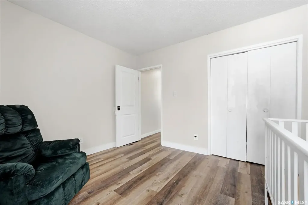 6 Hanley Crescent Regina SK S4R 5A7