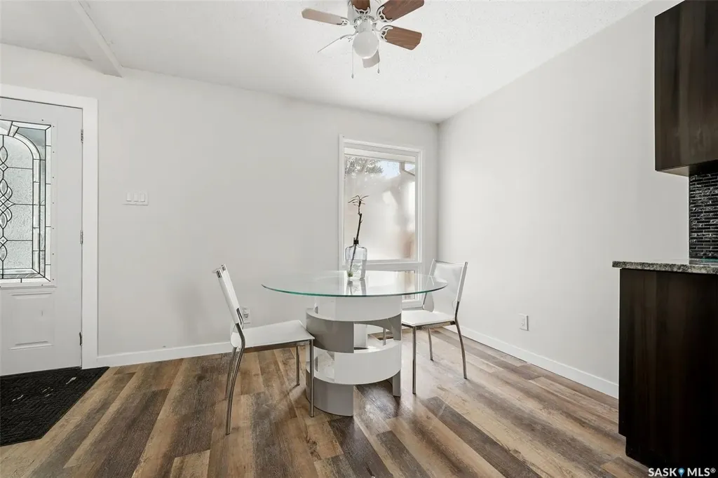 6 Hanley Crescent Regina SK S4R 5A7
