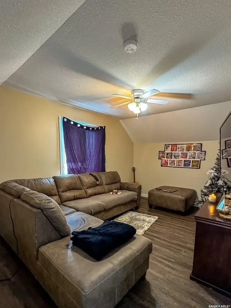 614 7th Avenue NE Swift Current SK S9H 2M4