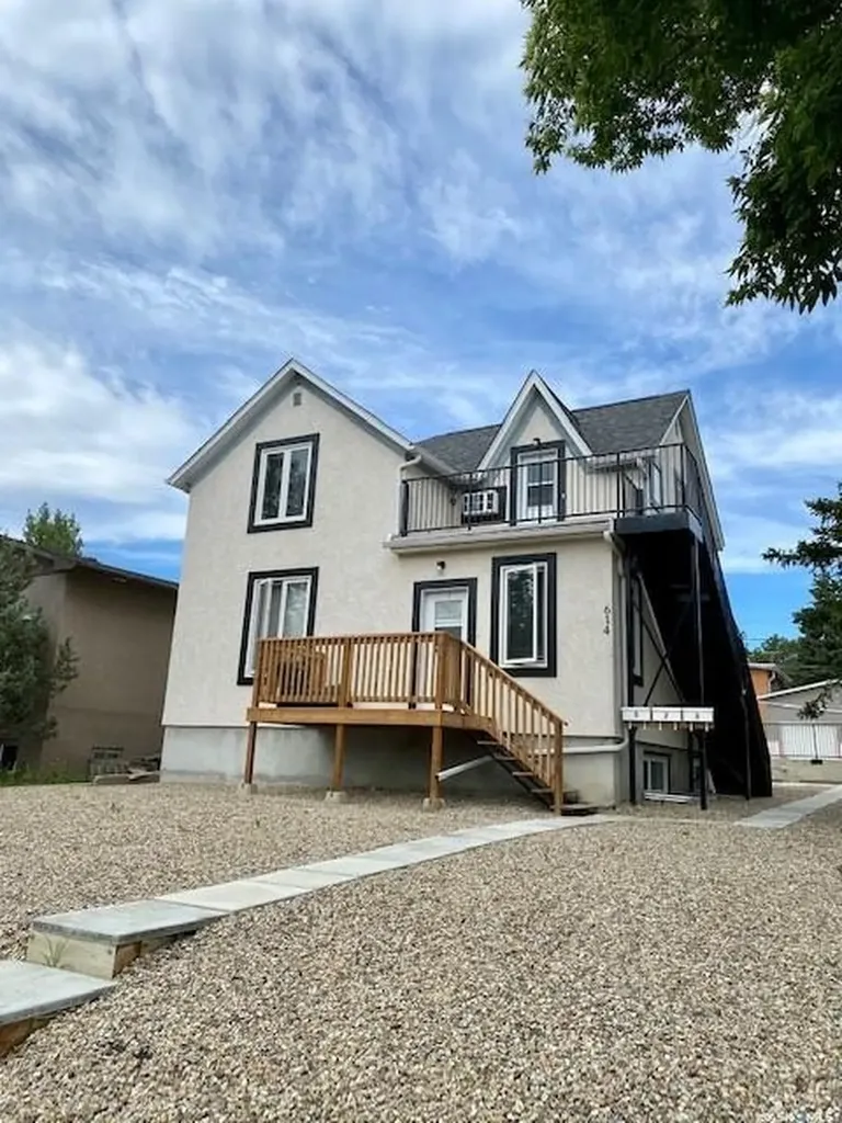 614 7th Avenue NE Swift Current SK S9H 2M4