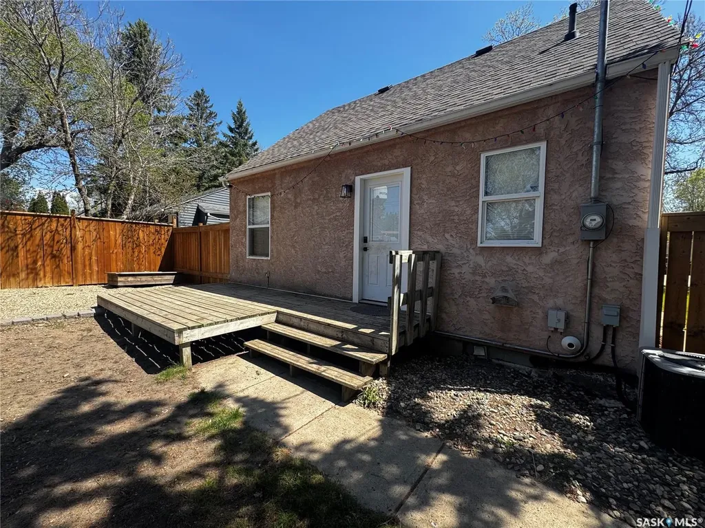 120 Roslyn Avenue Yorkton SK S3N 1N9