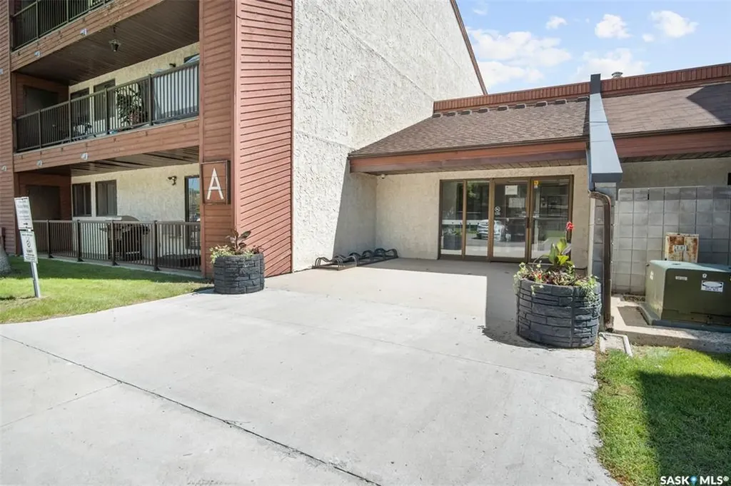 4040 8th Street E Saskatoon SK S7H 5L4