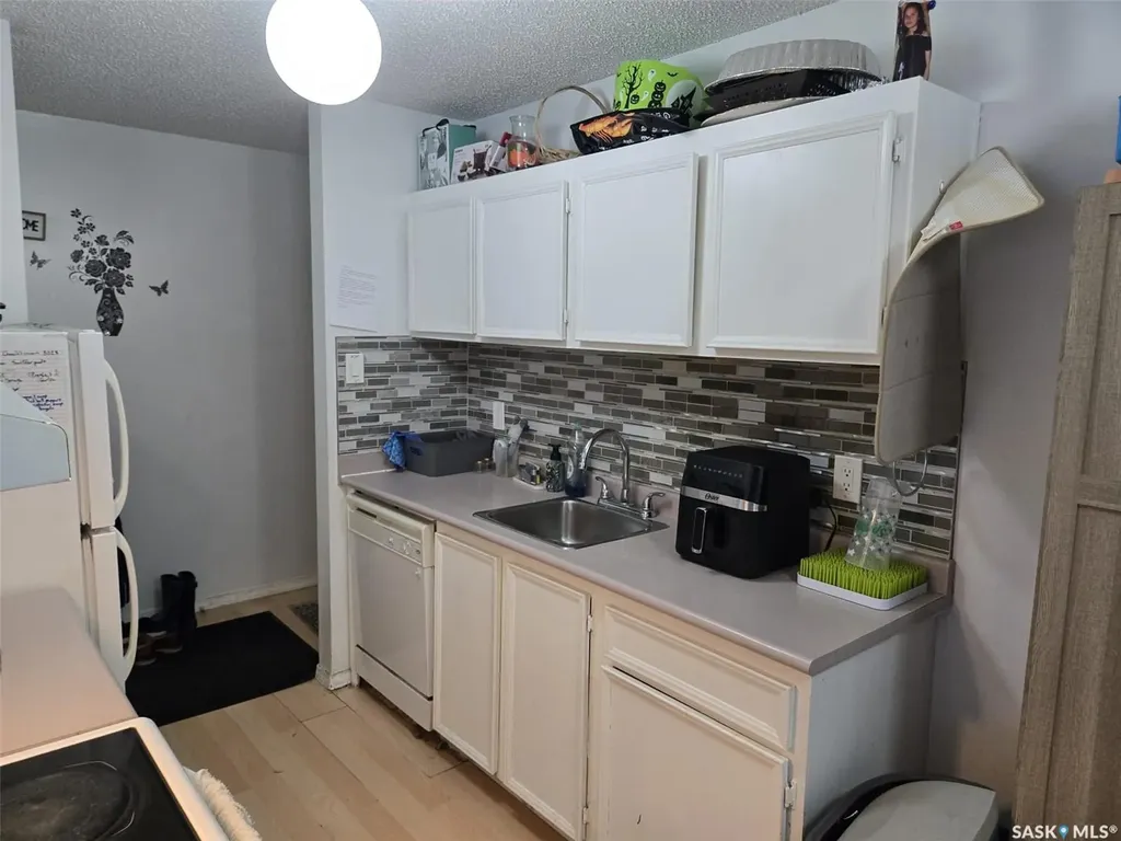 4040 8th Street E Saskatoon SK S7H 5L4