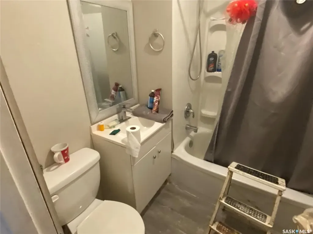 201 U Avenue S Saskatoon SK S7M 3C1