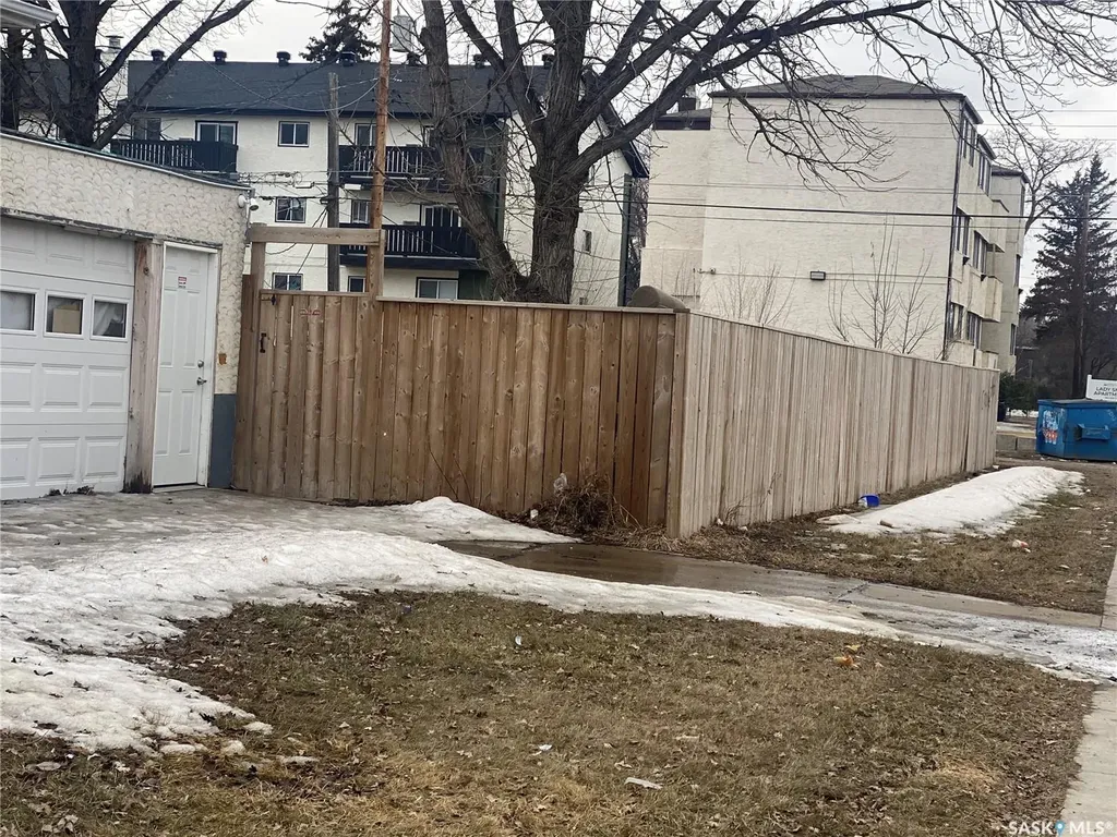 201 U Avenue S Saskatoon SK S7M 3C1