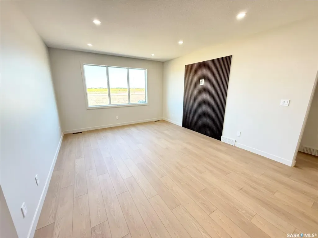 161 Delaet Drive Weyburn SK S4H 3B9