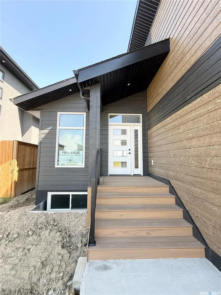161 Delaet Drive Weyburn SK S4H 3B9