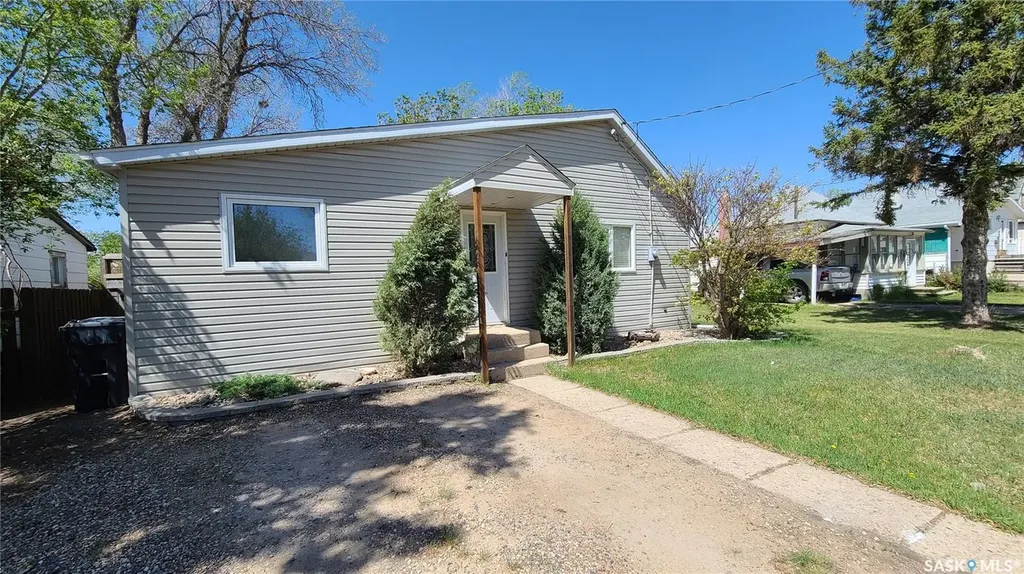 215 Mergens Street Weyburn SK S4H 1R4