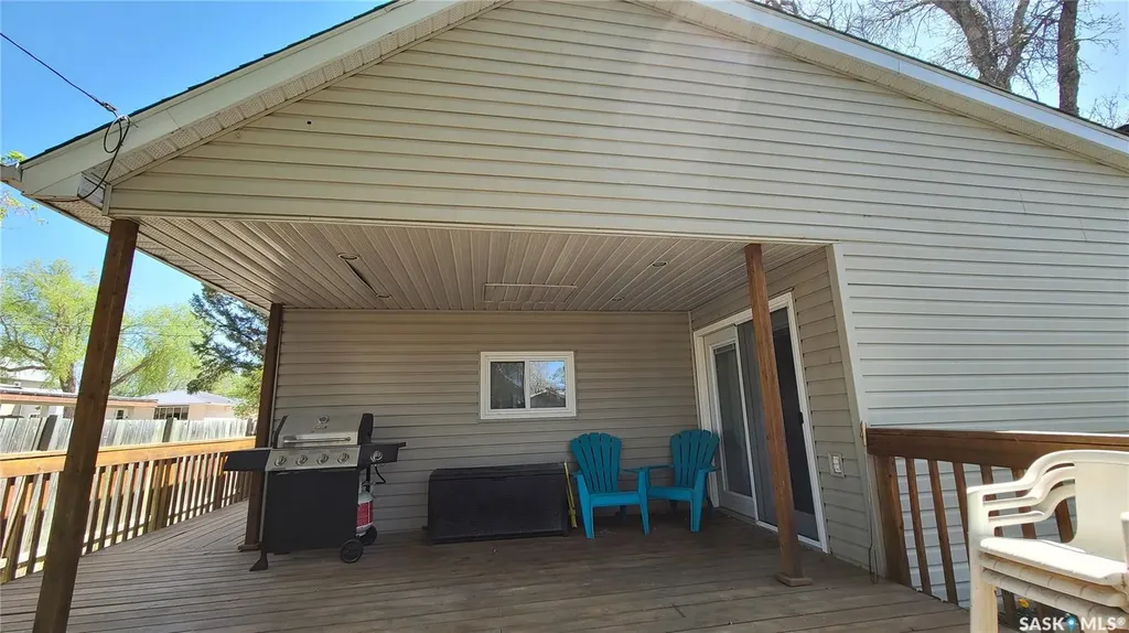 215 Mergens Street Weyburn SK S4H 1R4