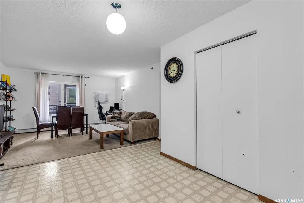 405 5th Avenue N Saskatoon SK S7K 6Z3