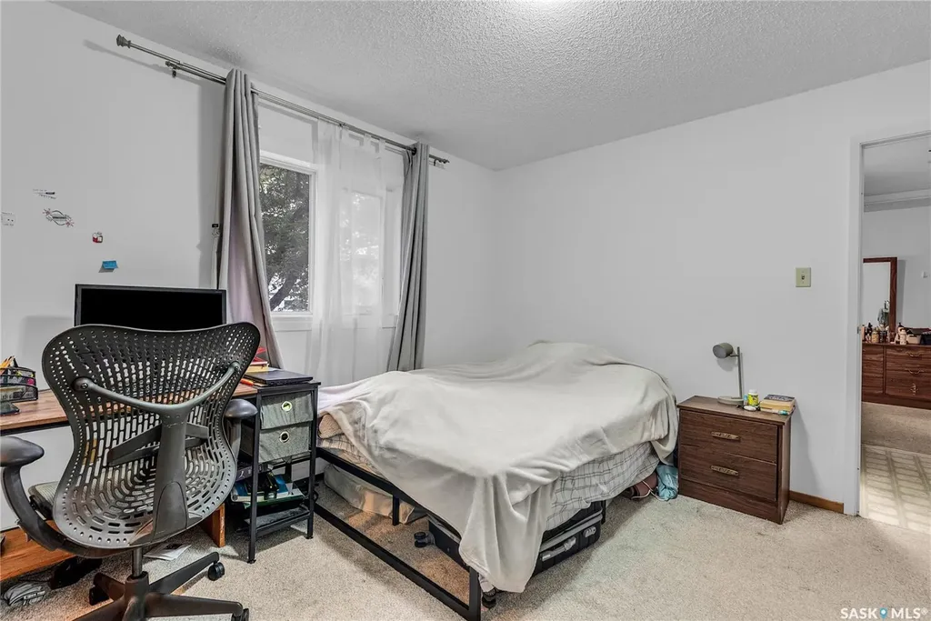 405 5th Avenue N Saskatoon SK S7K 6Z3