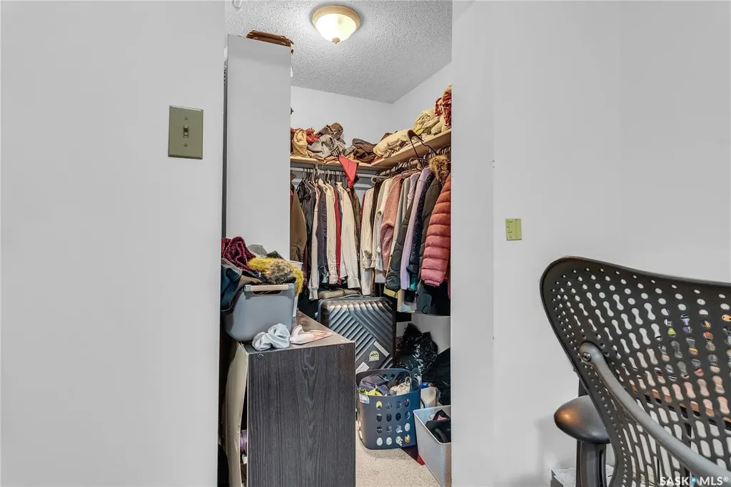 405 5th Avenue N Saskatoon SK S7K 6Z3