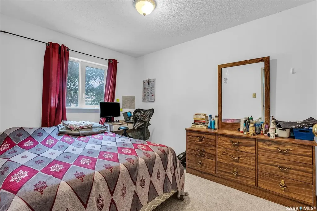 405 5th Avenue N Saskatoon SK S7K 6Z3