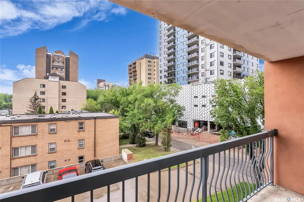 405 5th Avenue N Saskatoon SK S7K 6Z3