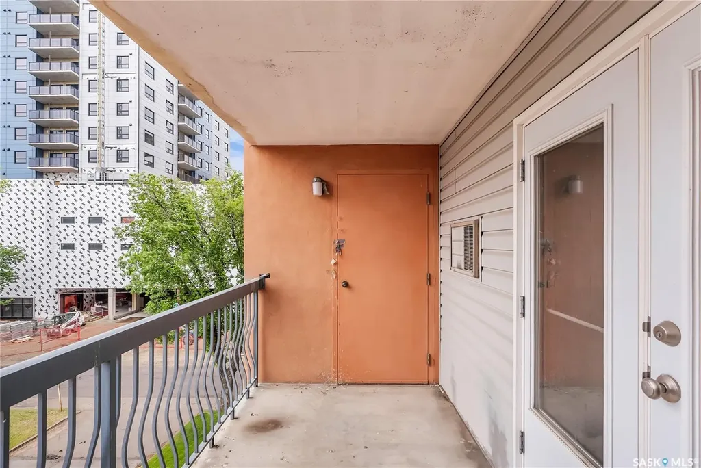 405 5th Avenue N Saskatoon SK S7K 6Z3