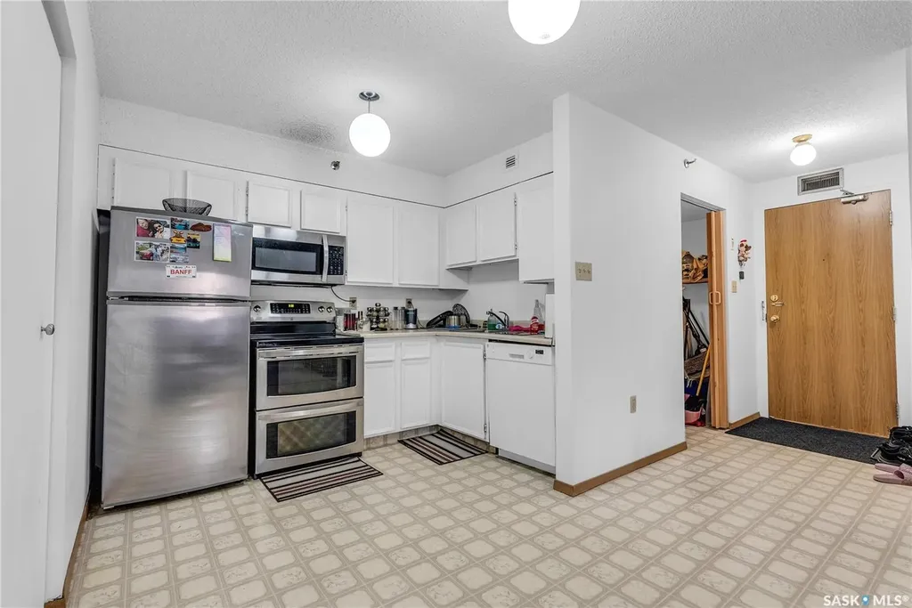 405 5th Avenue N Saskatoon SK S7K 6Z3