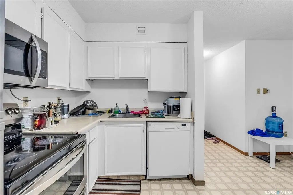 405 5th Avenue N Saskatoon SK S7K 6Z3