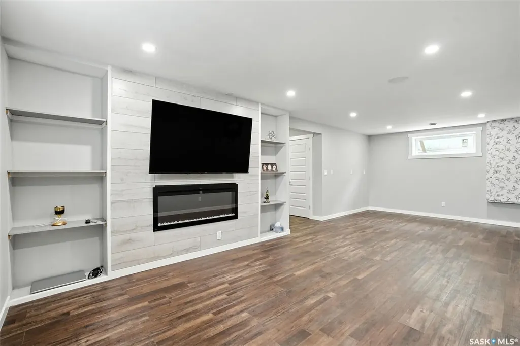212 Secord Way Saskatoon SK S7V 0L9
