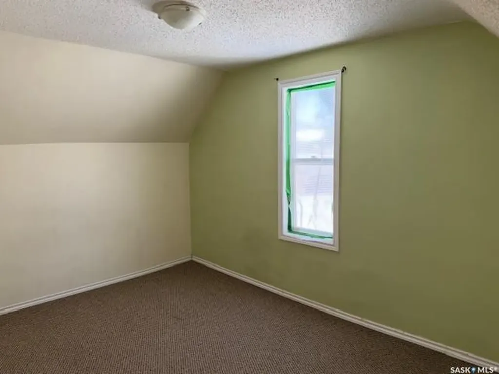 405 18th Street W Saskatoon SK S7M 1C7