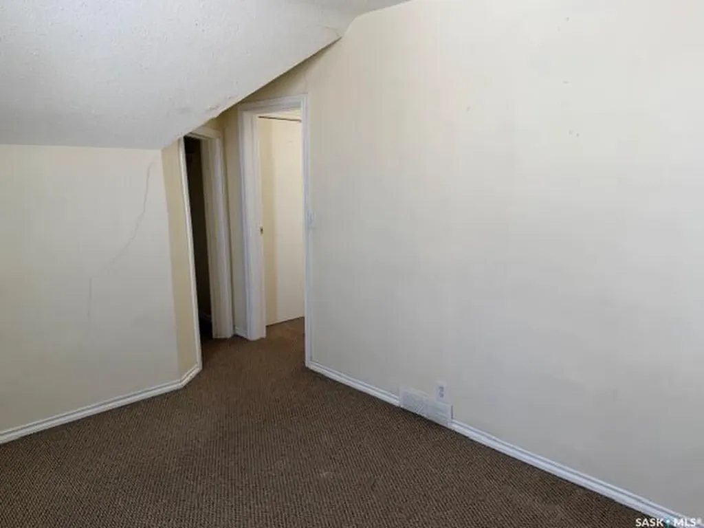 405 18th Street W Saskatoon SK S7M 1C7