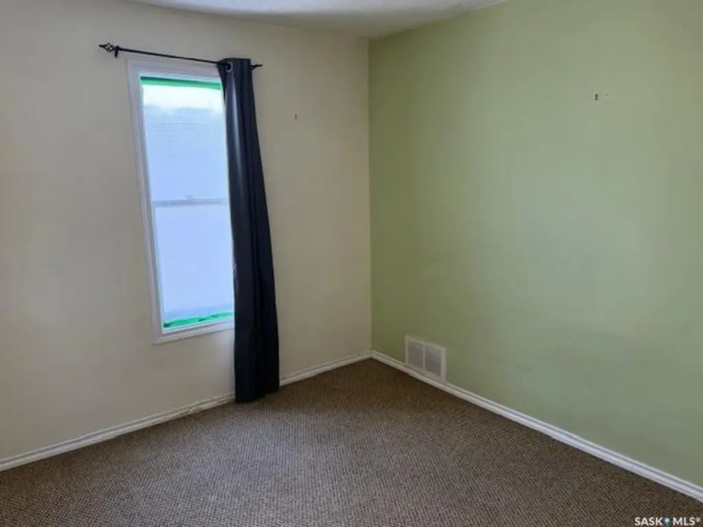405 18th Street W Saskatoon SK S7M 1C7