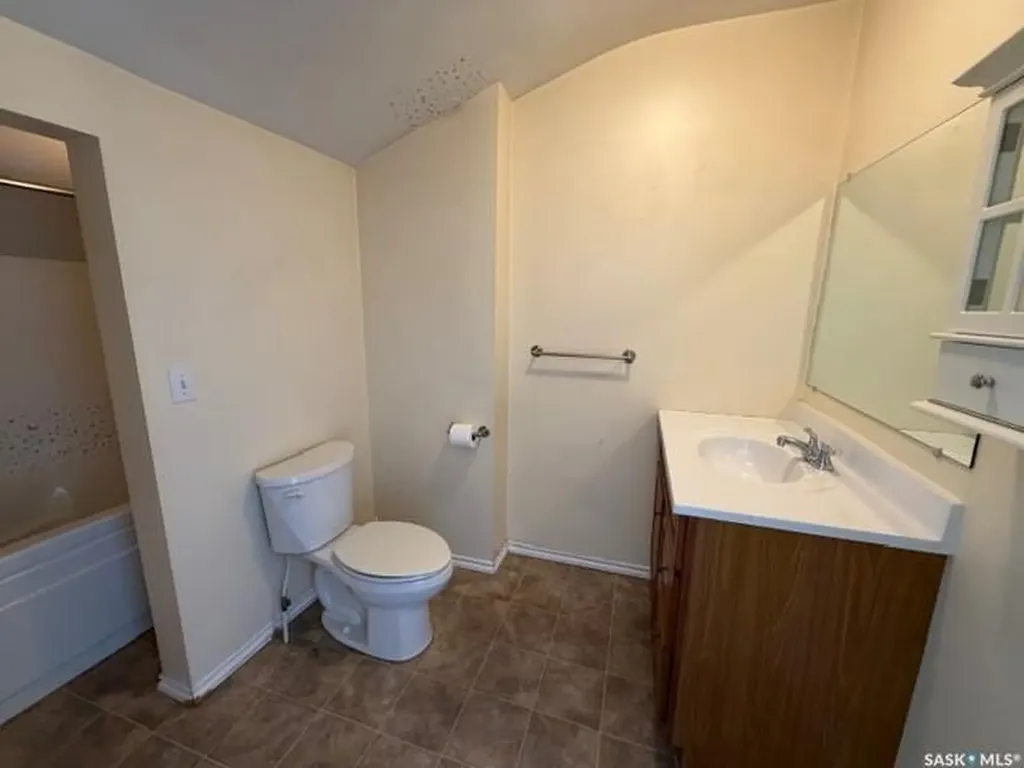 405 18th Street W Saskatoon SK S7M 1C7