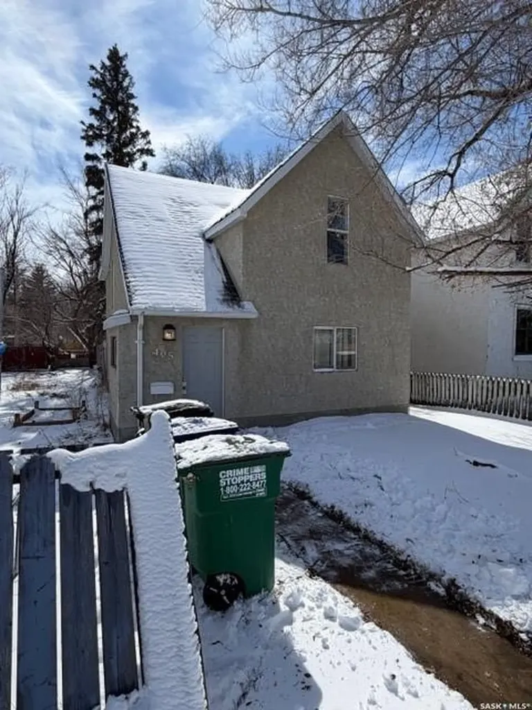 405 18th Street W Saskatoon SK S7M 1C7